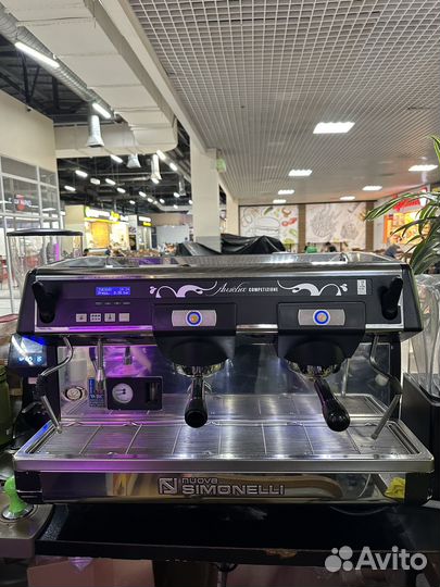 Кофемашна Nuova Simonelli Aurelia 2