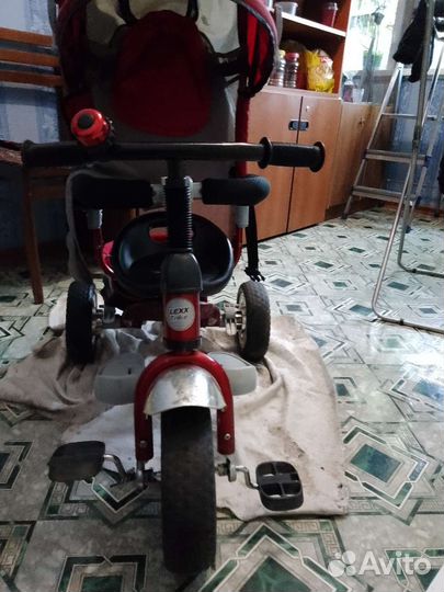 Трехколесный велосипед