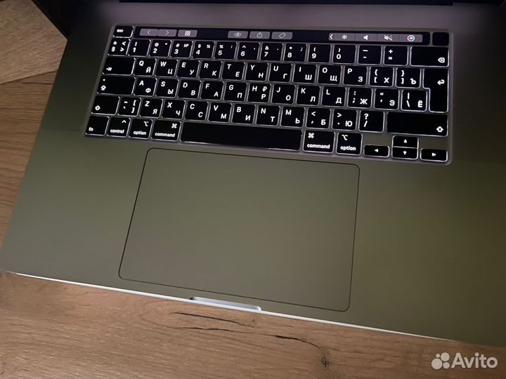 Macbook pro 16 2021 i7 16gb 500gb Крутой