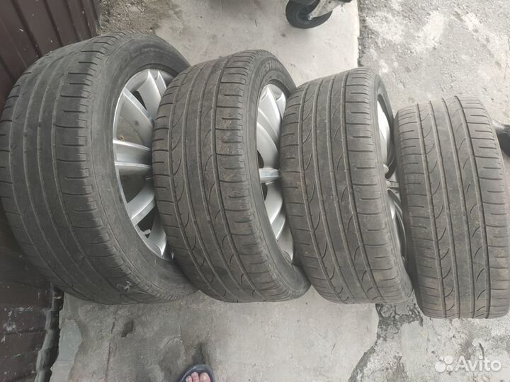 Летняя резина на дисках 235/50 р18