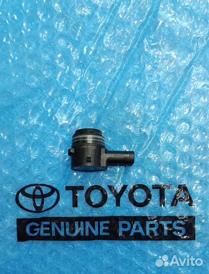 Парктроник Королла 180 серый Оригинал бу 2016-2019