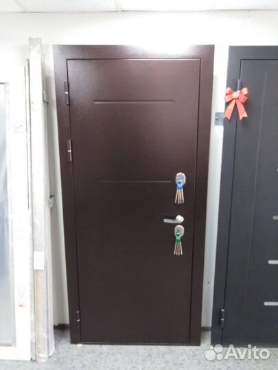 Дверь входная уличная с терморазрывом