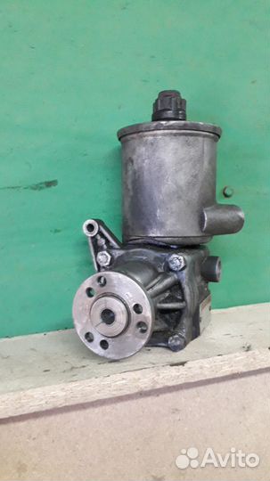 Насос гур Mercedes m104 A2104662001 W124 W129 W202