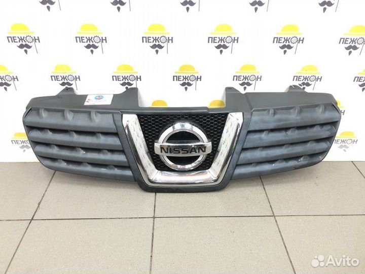 Решетка радиатора Nissan Qashqai J10