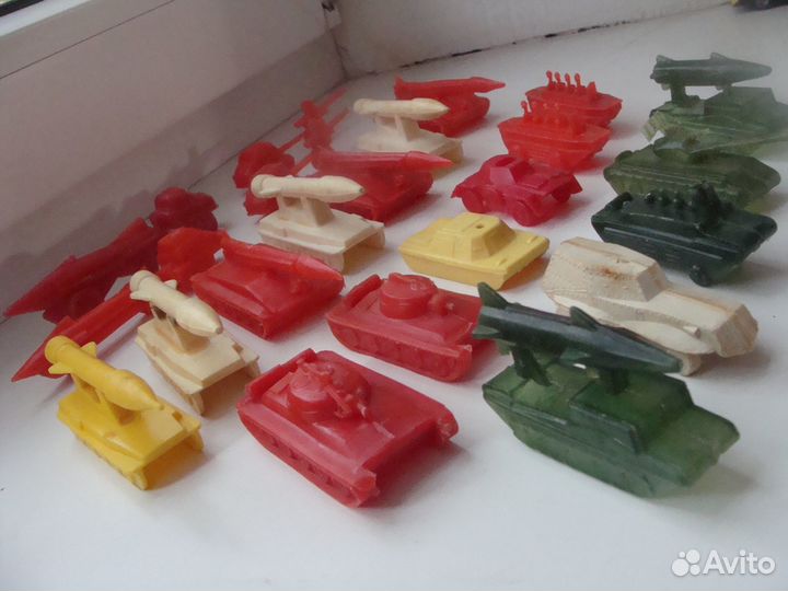 Пластиковые игрушки СССР