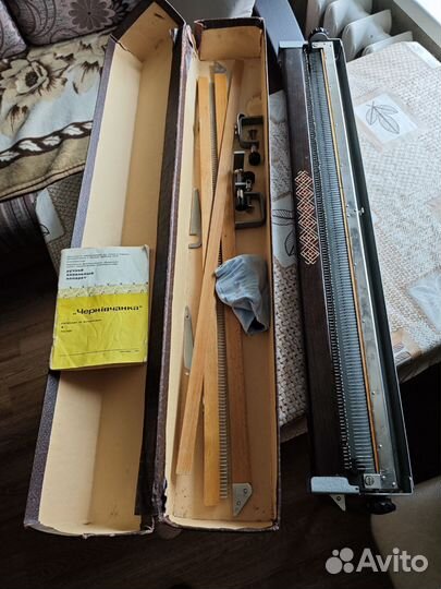 Ручная вязальная машинка чернивчанка