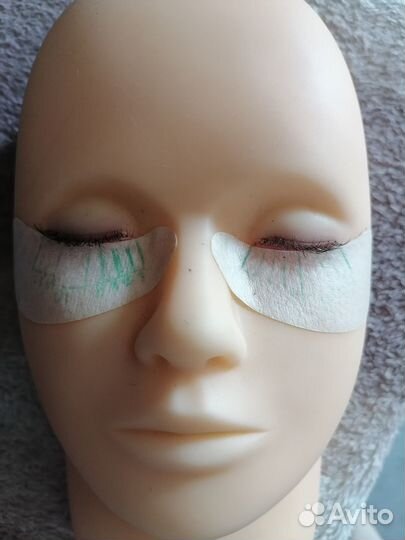 Манекен с натуральными ресницами