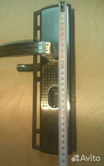 Дверные ручки для входной двери