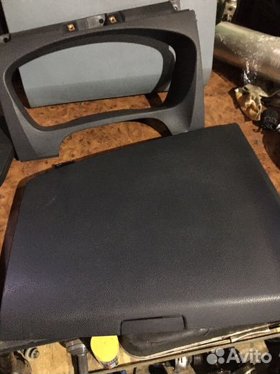 Бардачок Ford Transit 7