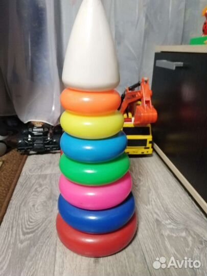 Пирамида большая