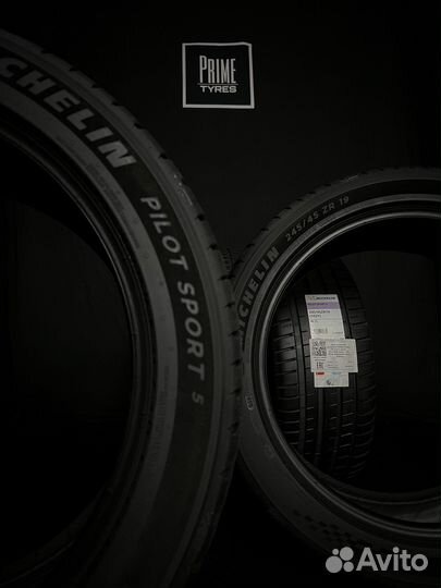 Michelin Pilot Sport 5 245/45 R19 102Y