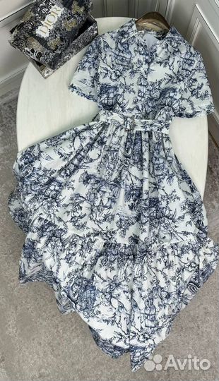 Шикарное платье Christian Dior