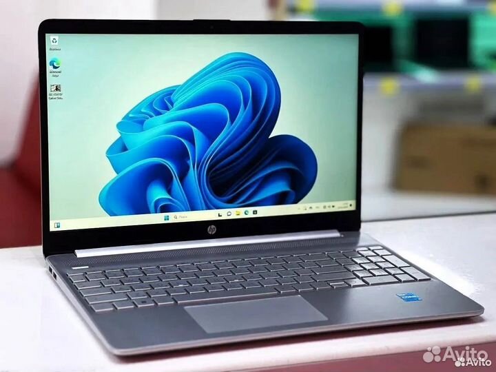 Ноутбук HP 15S / Core i3-11 / SSD / как новый