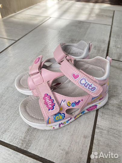 Босоножки для девочки 24