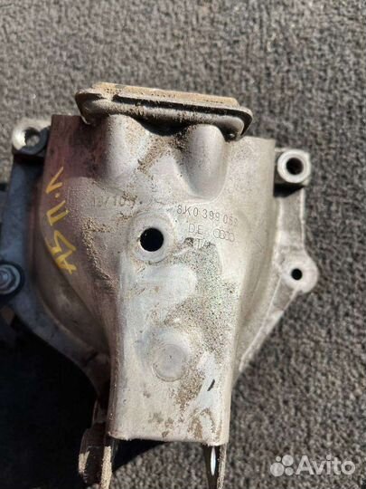 Кронштейн крепления двигателя Audi A4 B8