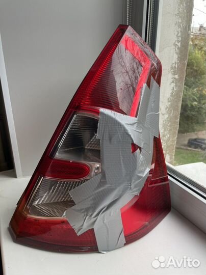 Sandero фонарь задний правый