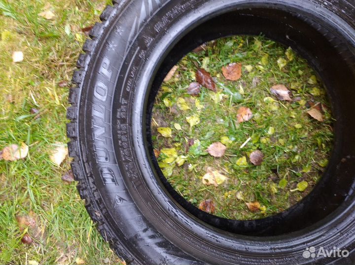 Dunlop SP Winter Ice02 215/60 R16