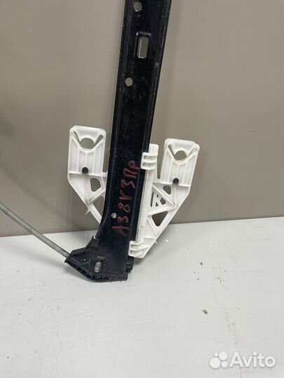 Стеклоподъемник задний правый Audi A3 8V