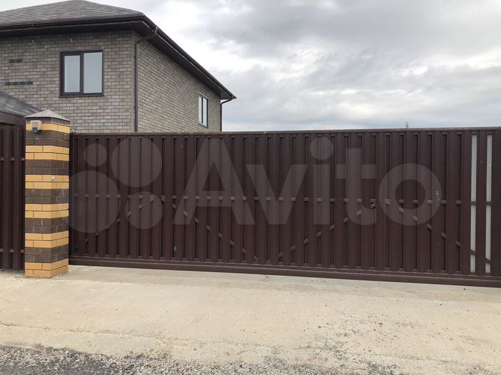 Дом 180 м² на участке 8 сот.