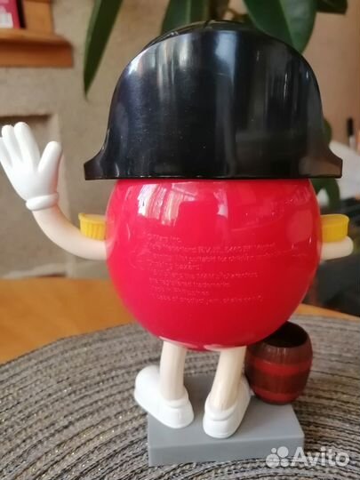 Коллекционный игрушка-диспенсер m&ms