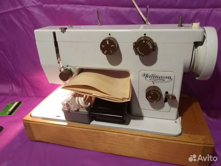 Швейная машина Чайка 143
