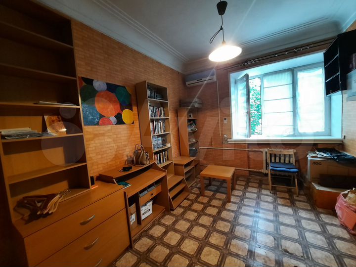 Комната 14,8 м² в 3-к., 2/4 эт.