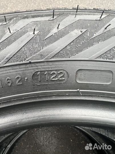 Nokian Tyres Hakkapeliitta R5 215/55 R17