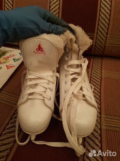 Коньки хоккейные 33 р