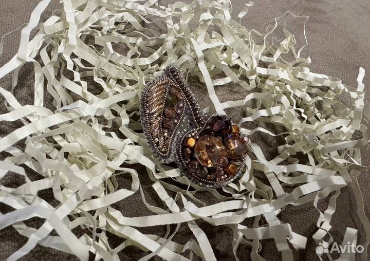 Брошь ручной работы