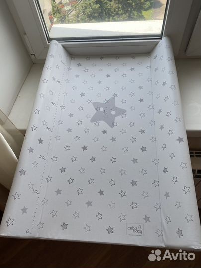 Пеленальная доска на кроватку