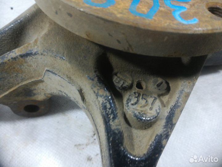 Кулак поворотный передний правый Peugeot 308