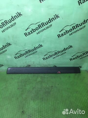 Накладка порога (внутренняя) Nissan Primera (P11)