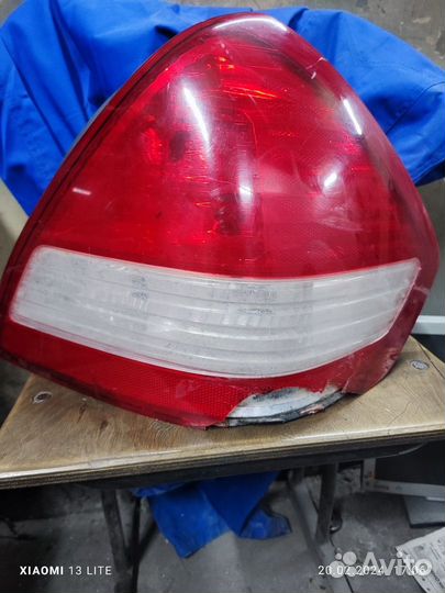 Фонарь задний правый Ниссан tiida