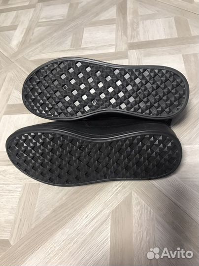 Женская обувь