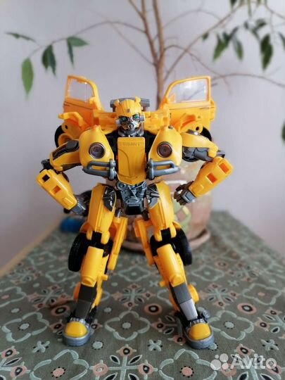 Игрушка робот