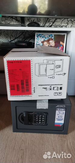 Сейф металлический