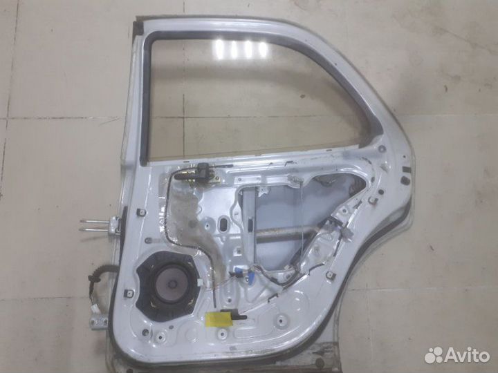 Дверь задняя правая Toyota Cresta 90