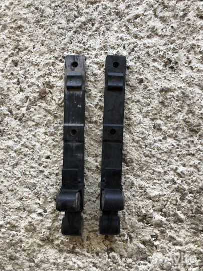 Крепления маслянного радиатора Mercedes ML63