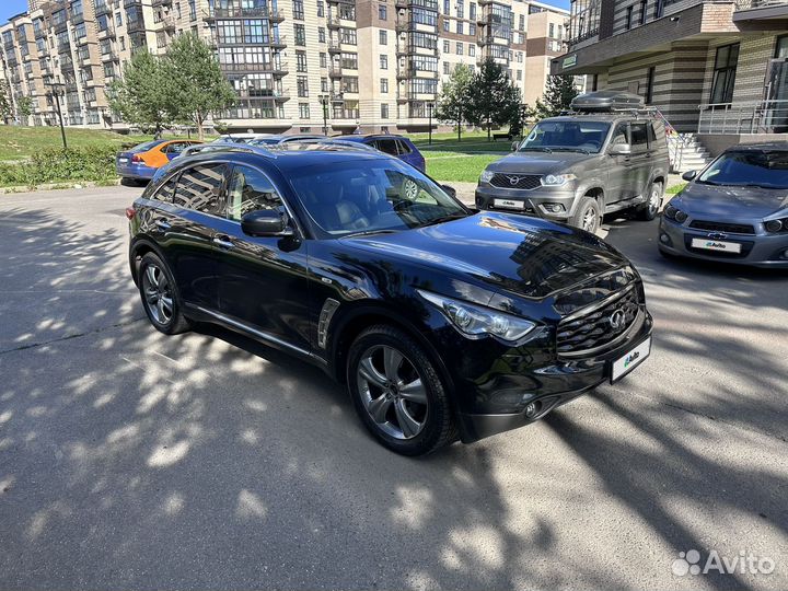 Infiniti FX37 3.7 AT, 2010, 175 000 км