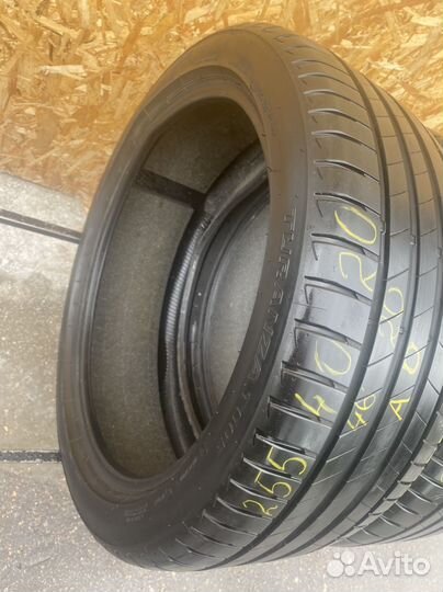 Bridgestone Turanza T005 255/40 R20