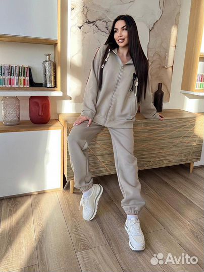 Спортивный костюм женский люкс