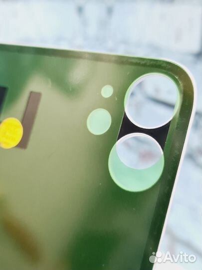 Заднее стекло iPhone 11 фиолетовое