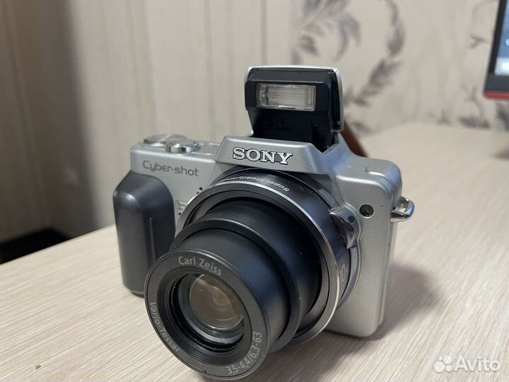 Компактный фотоаппарат sony cyber shot