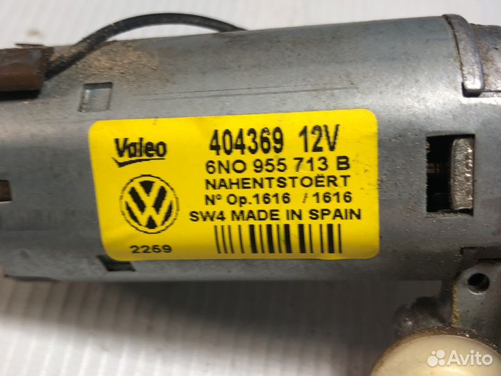 Моторчик стеклоочистителя двери багажника VAG