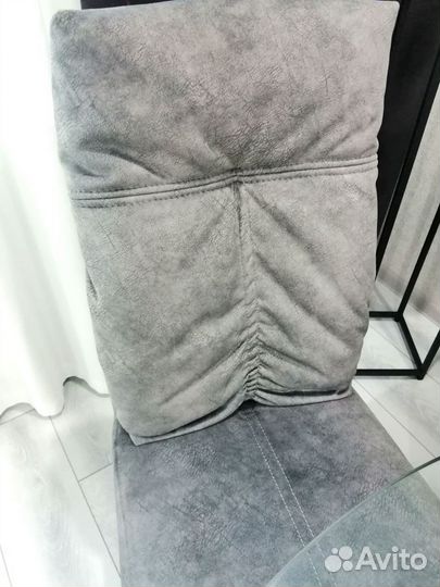 Продам кухонный стол и 3 стула