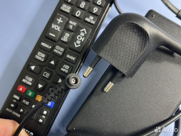 Пульт и блок питания для тв Samsung 4000au