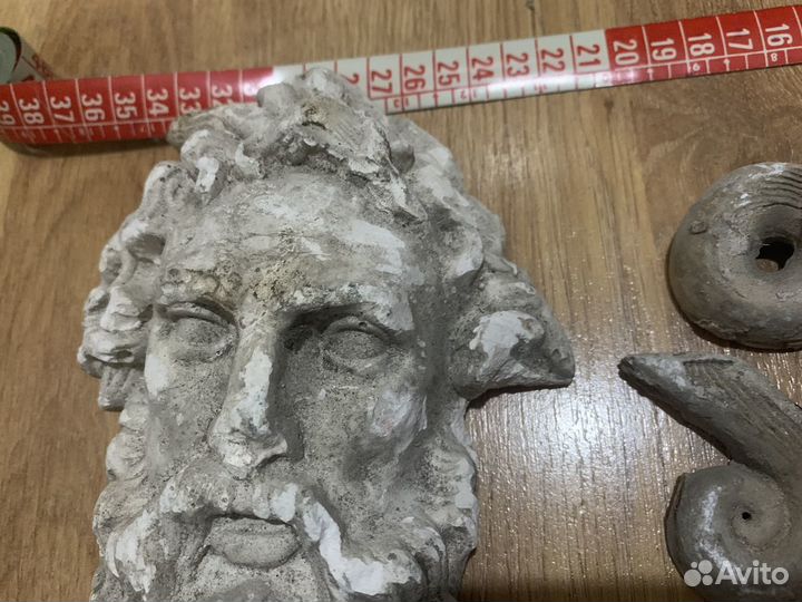 Барельефы (мужчина и женщина, лица, маски)