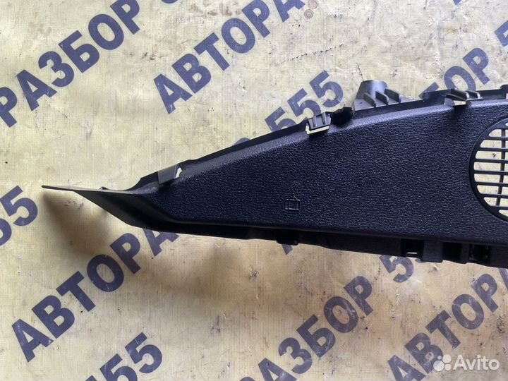 Обшивка багажника задняя левая BMW X1 E84