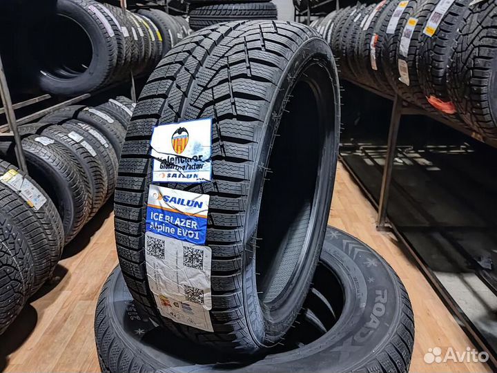 Sailun Ice Blazer Alpine EVO1 215/45 R17 91V
