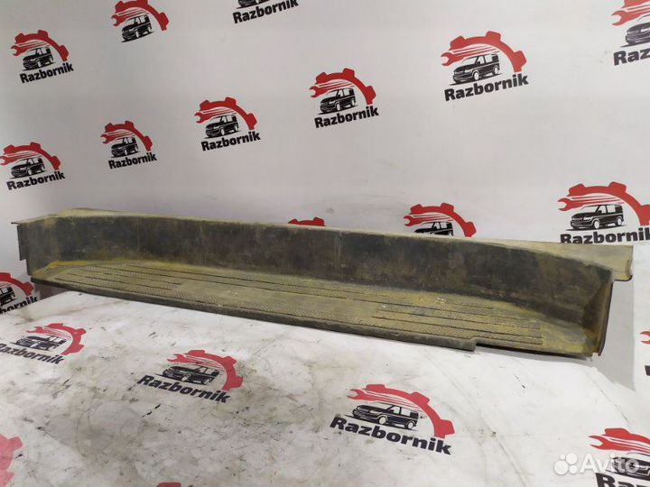 Накладка на порог салона правая Mercedes Vito W639